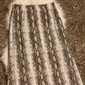Boutique Cy Fashion Snakeskin Print Maxi Skirt, M